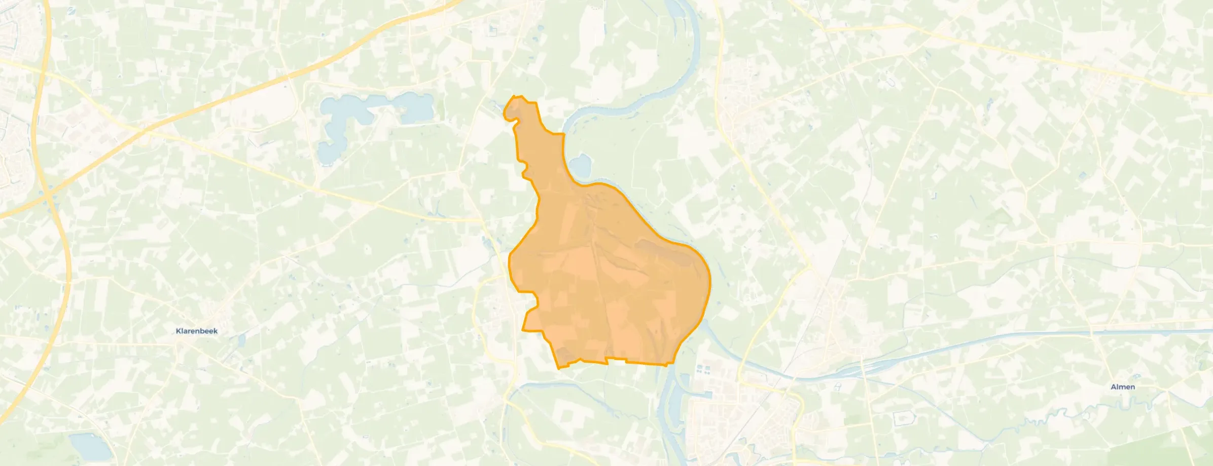 Verspreide huizen langs de IJssel Voorster Klei