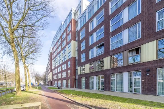 Huurwoning: 's-gravelandseweg 565E in Schiedam - €1.013 per maand - 42m²
