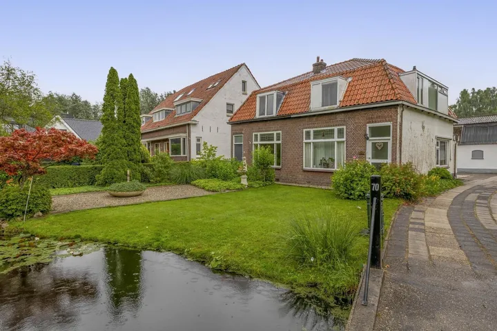 Twee-onder-één-kap te koop: 's-Gravenweg 70, 's-Gravenweg/Alexanderlaan Capelle Aan Den Ijssel