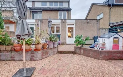 Twee-onder-één-kap te koop: 's-Gravenzandseweg 104, Opstal Naaldwijk