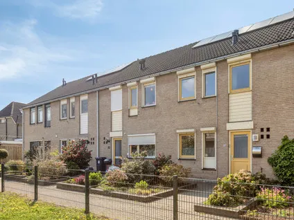 Tussenwoning te koop: 'T Erf 45, Het Hoog Bemmel