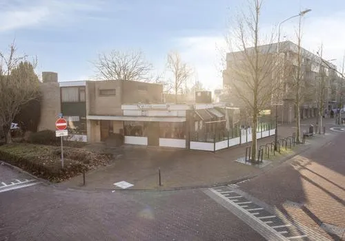 Twee-onder-één-kap te koop: 't Fort 25, Elst centrum Zuidzijde Elst