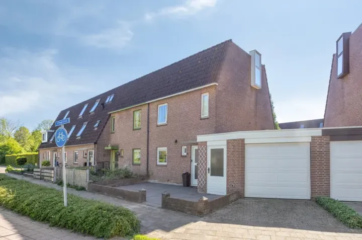 Tussenwoning te koop: 't Hoge Eind 96, Westervoort-Lange Maat en Hoogeind Westervoort