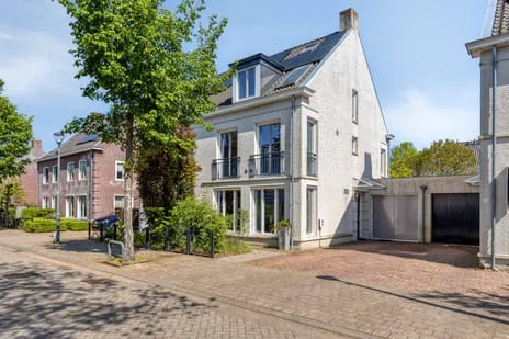 Tussenwoning te koop: 't Leemsveld 9, Schutsboom Helmond