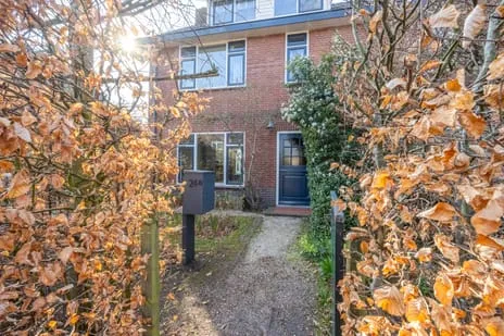 Twee-onder-één-kap te koop: 't Paadje 24A, Zevenend Laren (Nh)
