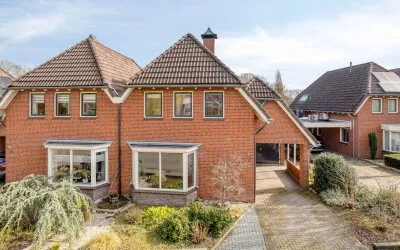 Twee-onder-één-kap te koop: 't Stegehuis 23, Zenderen Zenderen
