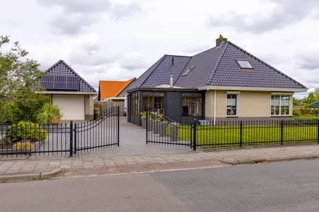 Vrijstaande woning te koop: A.H. van Swinderenstraat 1, Musselkanaal Centrum Musselkanaal