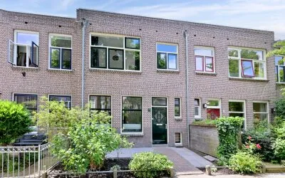 Tussenwoning te koop: A.J. Duymaer van Twiststraat 11, Burgemeestersbuurt Deventer