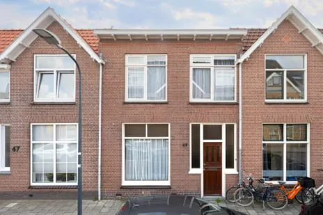 Tussenwoning te koop: A.L. Dyserinckstraat 49, Oude Amsterdamsebuurt Haarlem