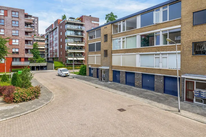 Apartment for sale: A.M. de Jongstraat 15, Oost Ridderkerk
