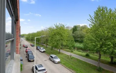 Tussenwoning te koop: A. Noordewier-Reddingiuslaan 97, Prinsenland Rotterdam
