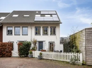 Hoekwoning te koop: A. Moenstraat 53, Elzenhagen-Noord Amsterdam