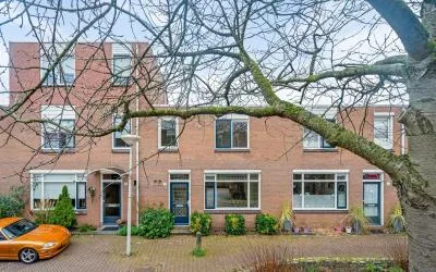Tussenwoning te koop: A. Pakvisstraat 7, Houtwijk 'S-Gravenhage