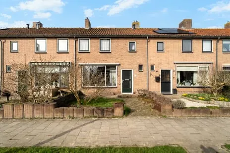 Tussenwoning te koop: A.C. de Graafstraat 7, Wieringerwerf Centrum Wieringerwerf