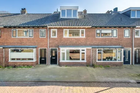 Tussenwoning te koop: A.H.G. Fokkerstraat 49, Prins Bernhardplein en omgeving Utrecht