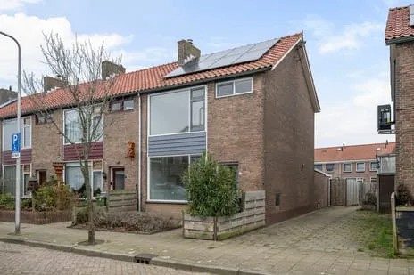 Hoekwoning te koop: A.J. van Reststraat 14, Poeldijk Noord Poeldijk