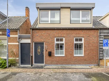 Twee-onder-één-kap te koop: A van Heestraat 26, Kamperland Kamperland