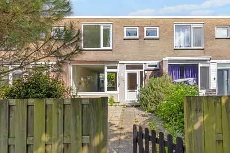 Tussenwoning te koop: Aagje Dekenlaan 23, Multatulibuurt Delft