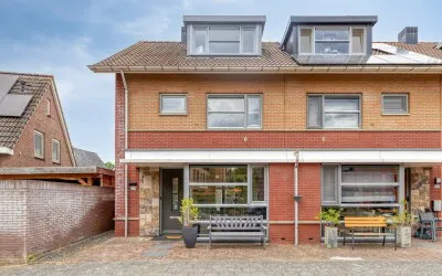 Hoekwoning te koop: Aagje Dekenlaan 57, Bovenkerk Amstelveen