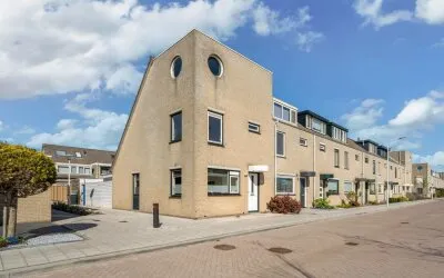 Hoekwoning te koop: Aagje Dekenstraat 17, Westerwatering Noord Zaandam