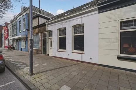 Tussenwoning te koop: Aagje Dekenstraat 87, Scheldestraat e.o. Vlissingen