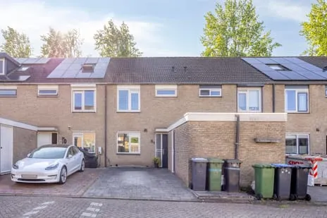 Tussenwoning te koop: Aakwerf 8, Wervenbuurt Gouda