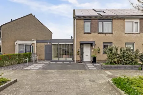 Tussenwoning te koop: Aalbersestraat 10, Pijletuinen Naaldwijk