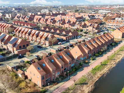 Tussenwoning te koop: Aalbessenlaan 33, Essellanden Wateringen