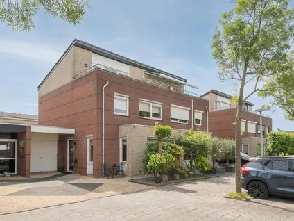 Tussenwoning te koop: Aalborg Haackslaan 7, De Sandeling Hendrik-Ido-Ambacht