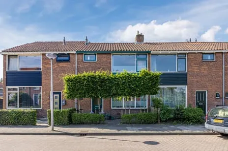 Tussenwoning te koop: Aalbrecht van Beijerenstraat 91, Dorp en Hoonaart Hellevoetsluis