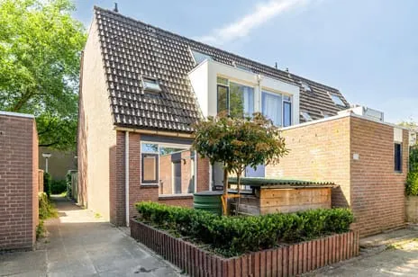 Corner house for sale: Aalburgstraat 122, De Laar-West Arnhem