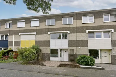 Tussenwoning te koop: Aalhorst 230, Horstenbuurt-Noord Alphen Aan Den Rijn