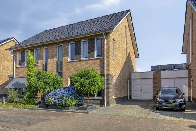 Tussenwoning te koop: Aalscheer 7, Bornsche Maten Borne