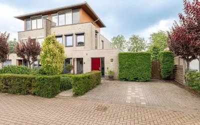 Twee-onder-één-kap te koop: Aalscholverstraat 11, Goilberdingen West Culemborg