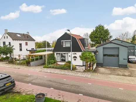 Twee-onder-één-kap te koop: Aalsmeerderdijk 210, Aalsmeerderbrug Aalsmeerderbrug