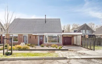 Tussenwoning te koop: Aaltenseweg 2, Varsseveld