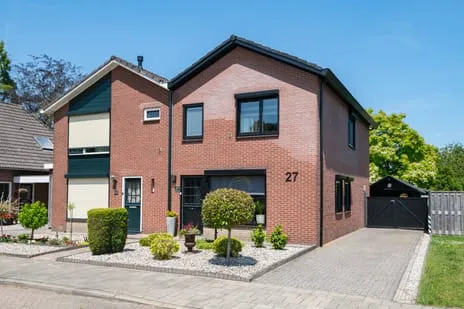 Twee-onder-één-kap te koop: Aaltenseweg 27, Varsseveld Varsseveld