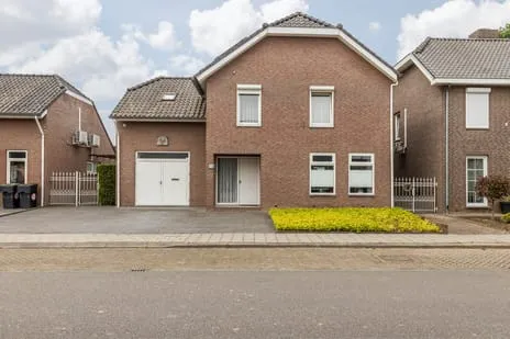 Vrijstaande woning te koop: Aan de Linde 5, Nieuwstadt Centrum Nieuwstadt