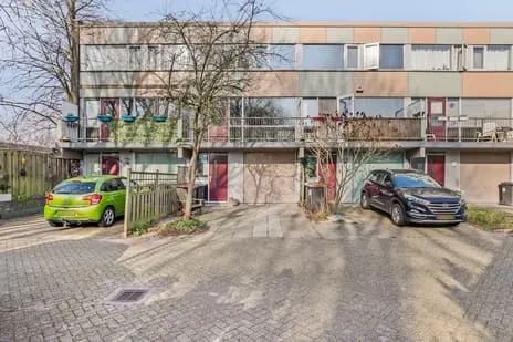 Tussenwoning te koop: Aan de Kant 70, Legmeer Uithoorn