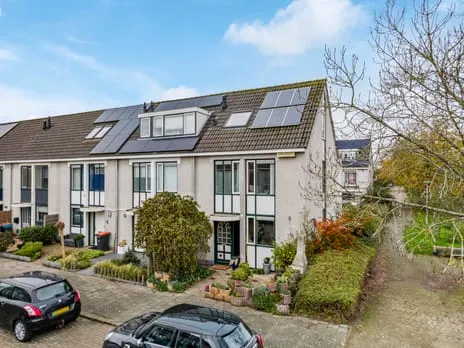Hoekwoning te koop: Aan het Spoor 61, Legmeer Uithoorn