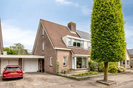 Tussenwoning te koop: Aanstee 9, Klein-Zundert Klein Zundert