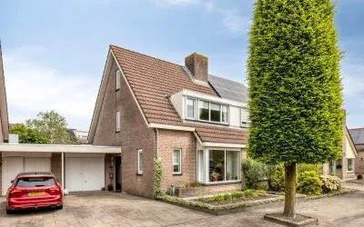 Tussenwoning te koop: Aanstee 9, Klein-Zundert Klein Zundert