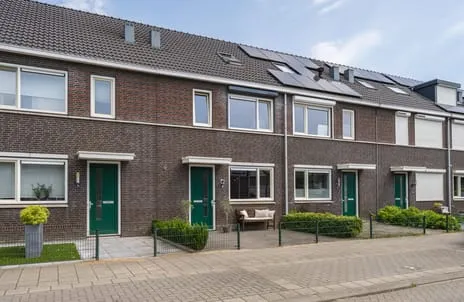 Tussenwoning te koop: Aardbeivlinder 35, Passewaaij-Zuid-Oost Tiel