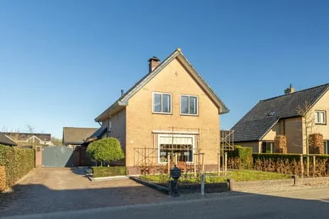 Vrijstaande woning te koop: Aardhuisweg 21, Uddel Uddel