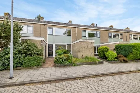 Tussenwoning te koop: Aardjesberg 8, Astronomische Buurt Hilversum