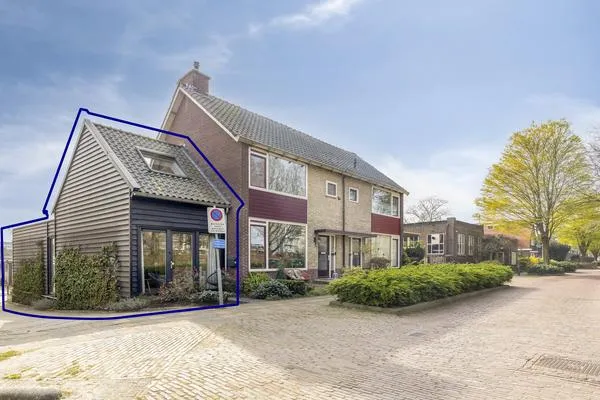 Appartement te koop: Aarkade 92A, Van Boetzelaerstraat Alphen Aan Den Rijn