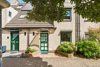 Terraced house for sale: Aarstraat 8, Waterwijk Midden Almere