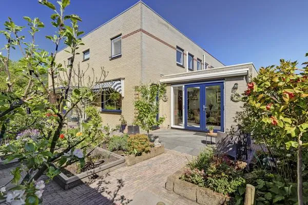 Tussenwoning te koop: Aart van der Leeuwhove 5, Hoven-Oost Nieuwegein