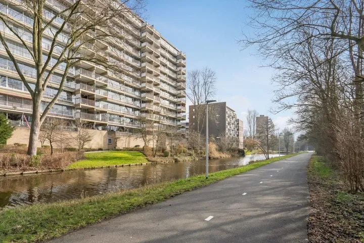 Appartement te koop: Aart van der Leeuwlaan 172, Aart van der Leeuwbuurt Delft
