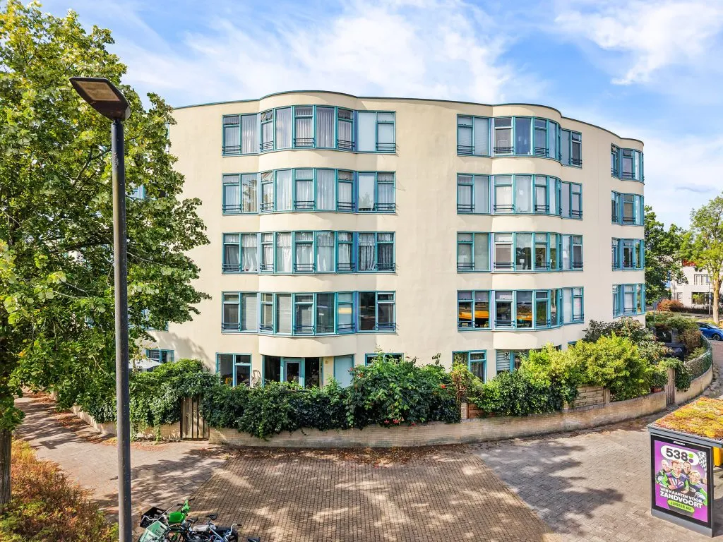 Appartement te koop: Aartsbisschop Romerostraat 608, Utrecht
